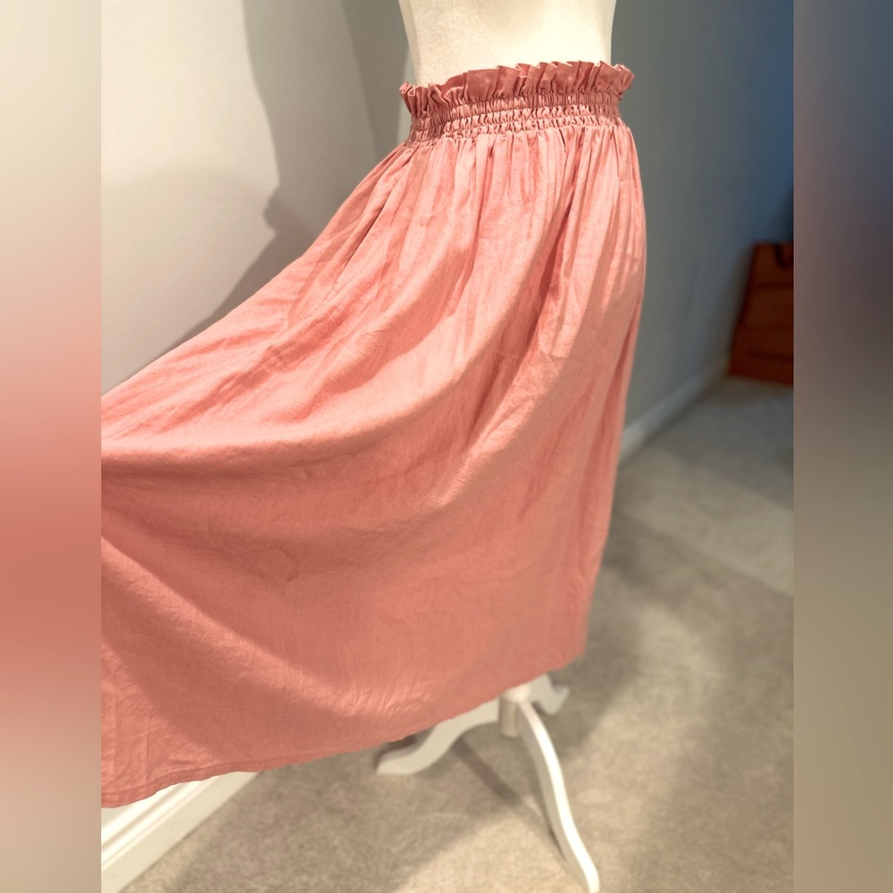 Flowy Pink Midi Skirt with Pockets